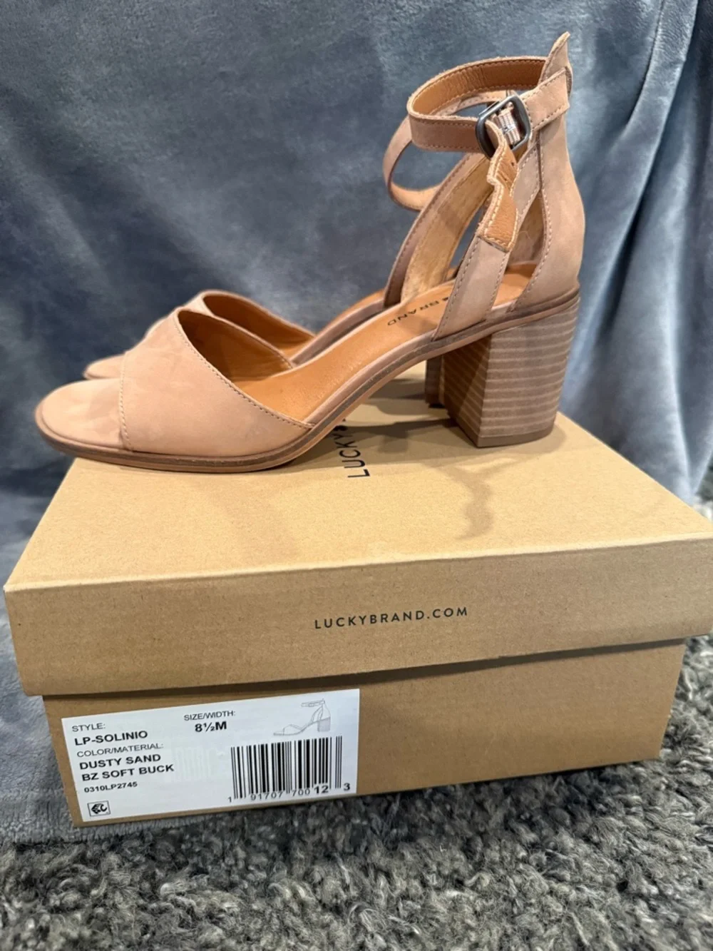 Lucky Brand Solinio sandals‎ NIB size 8.5
